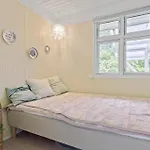 2 Bedroom Gorgeous In