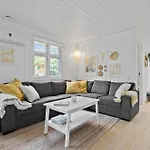 2 Bedroom Gorgeous In Ebeltoft
