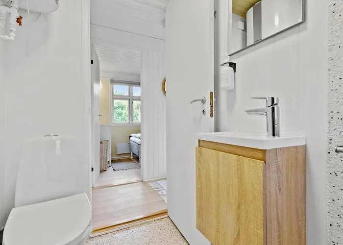 2 Bedroom Gorgeous In *
